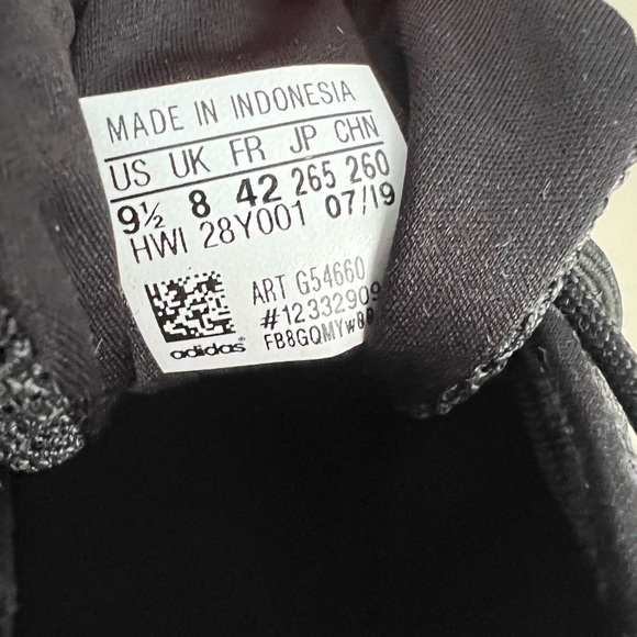 Adidas shoes - Picture 4 of 4